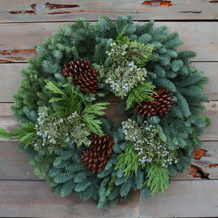 Fresh Holiday Wreath (Standard)