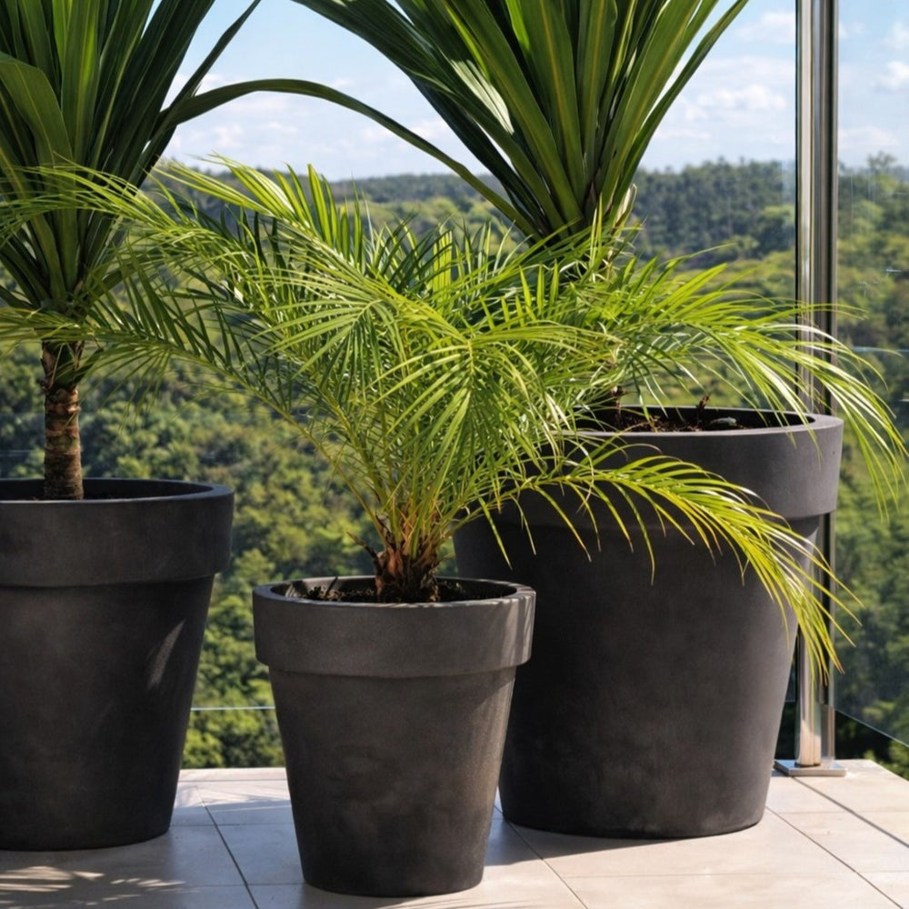 Round Essential Round Planter